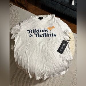 WILDFOX Shirt Womens Small White Graphic Bikinis & Bellinis T-Shirt Top NWTS